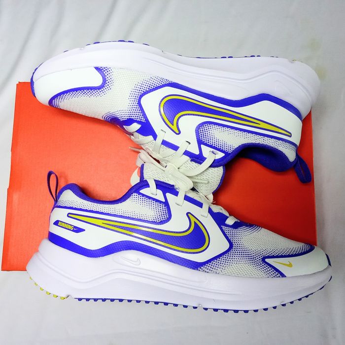 Nike cosmic runner taille 39 neuves - photo numéro 3