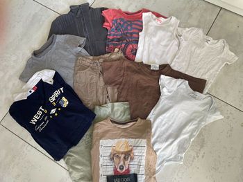 LOT Gilet/t-shirts/polo/bodys/débardeur - 3 ans