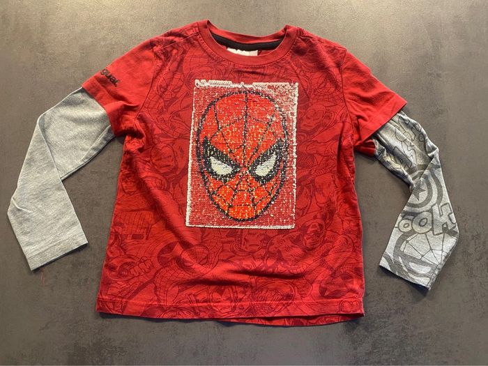 T-shirt longues manches Desigual Spiderman/Iron Man taille 5/6 ans