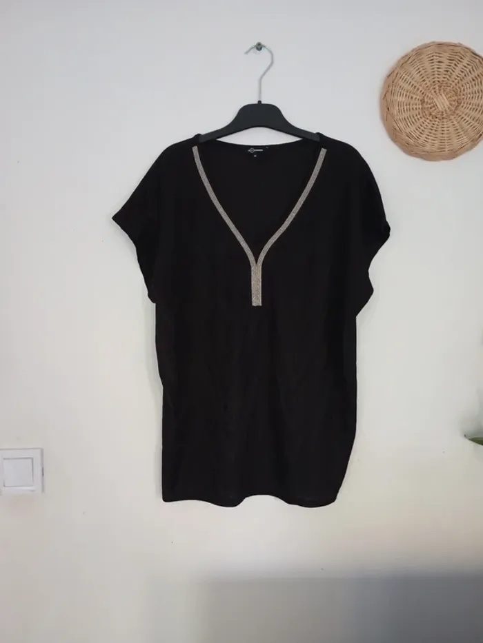 Blouse noire, mosquitos