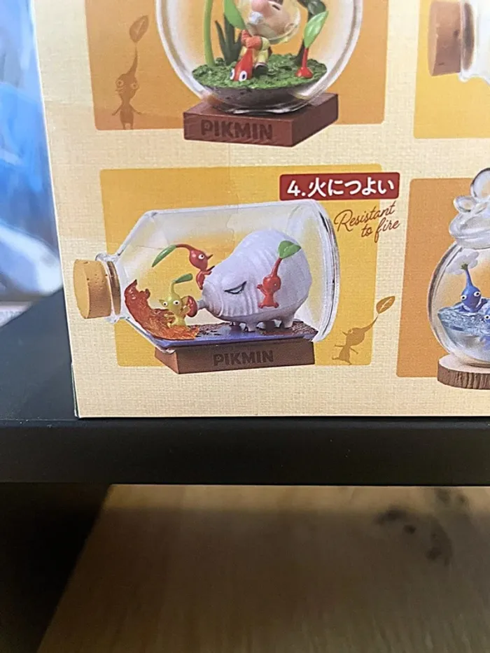 Pikmin –  Terrarium Pikmin rouge, Pikmin jaune & Buta-dokkuri (5-7 cm) Re-Ment - photo numéro 2