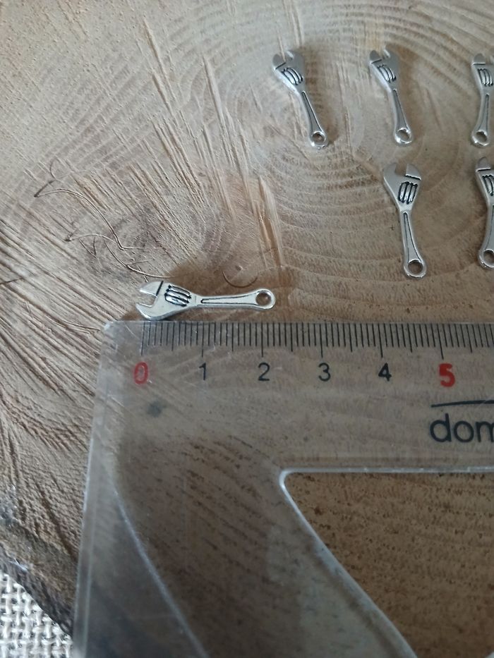 Lot de 6 pendentifs breloques clés à molette argenté - photo numéro 3