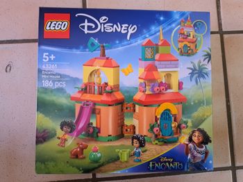 Boite Lego Encanto 43261 neuve