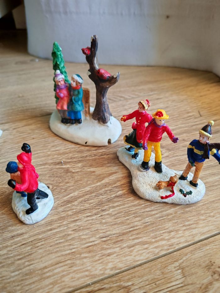 Figurines pour village de noel - photo numéro 4