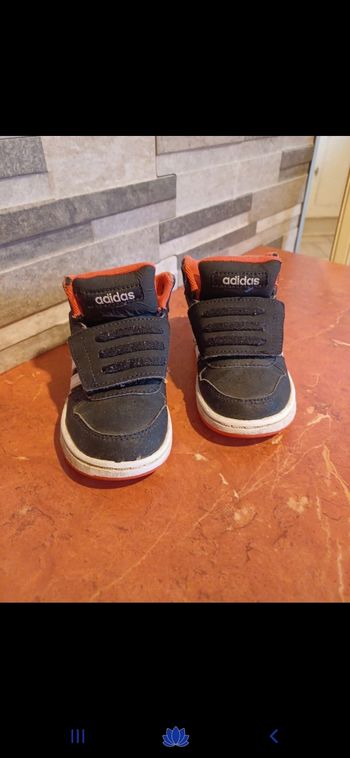 Baskets montantes taille 23