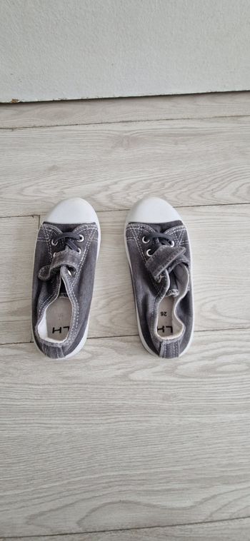Chaussures à scratch