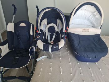 Poussette trio chicco
