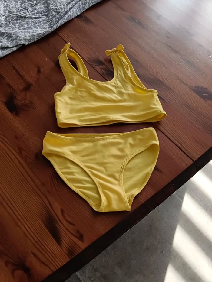 Maillot de bain 2 pièces 6/ 8 ans