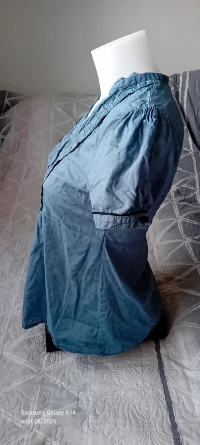 Blouse manches courtes col V avec boutons et broderies bleu femme 36 h&m - photo numéro 9