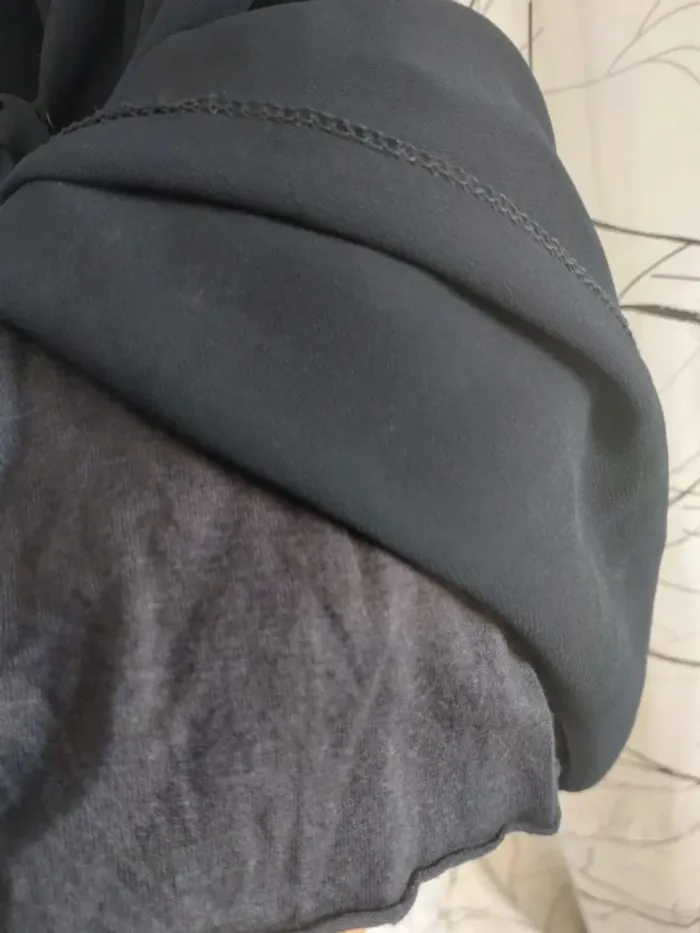 Robe courte légère avec bande ceinture dorée - photo numéro 4