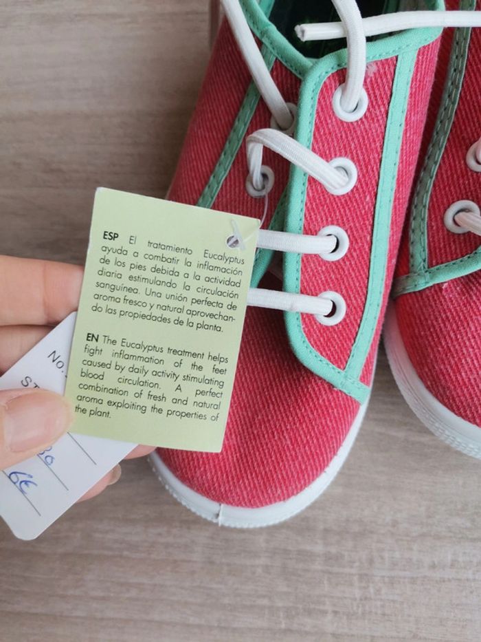 Chaussure a lacets neuve taille 30 petalous - photo numéro 4