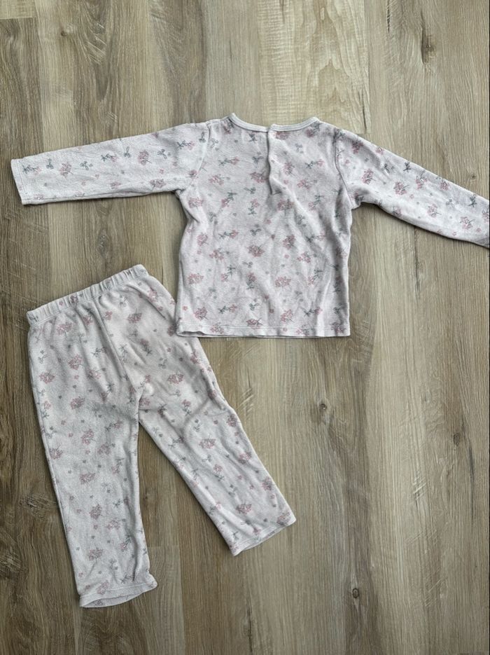 Pyjama deux pièces fille taille 36 mois - photo numéro 4