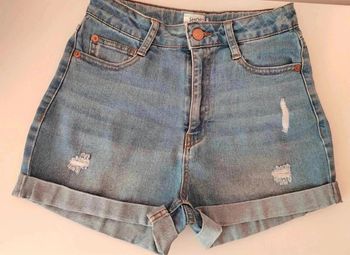 10 € Short Kiabi taille 32
