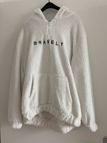 Pull polaire à capuche