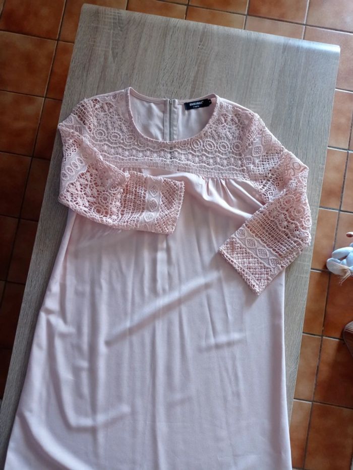 Robe légère rose - photo numéro 2