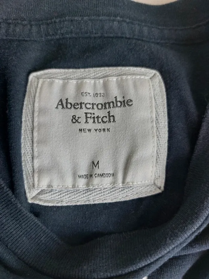 T-shirt Abercrombie & Fitch – M – Marine – État : Excellent - photo numéro 3