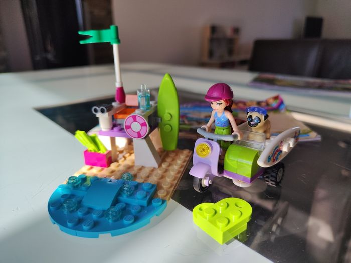 Lego friends mia scooter
