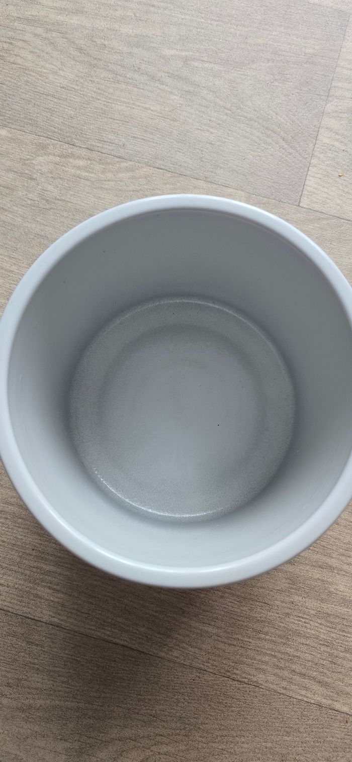 Gros  chache pot de fleur - photo numéro 2