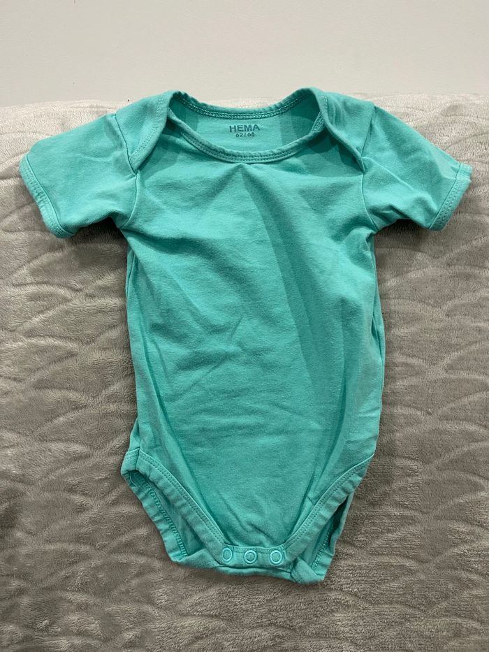 Lot de 4 bodies manches courtes - photo numéro 5