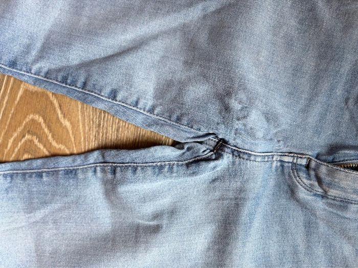 Jean Tommy Hilfiger - coupe skinny - taille US 25 équivalent à un 34 - en très bon état - photo numéro 4