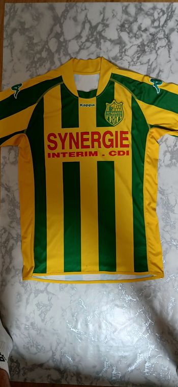 Maillot FC Nantes Kappa 2008 taille XL dédicacé par toute l'equipe