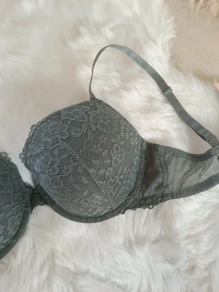 Soutien gorge H&M 95c neuf avec étiquette - photo numéro 2