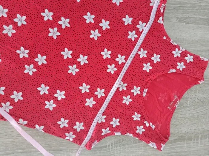 Robe rouge avec fleurs blanches - 46-48- - photo numéro 4