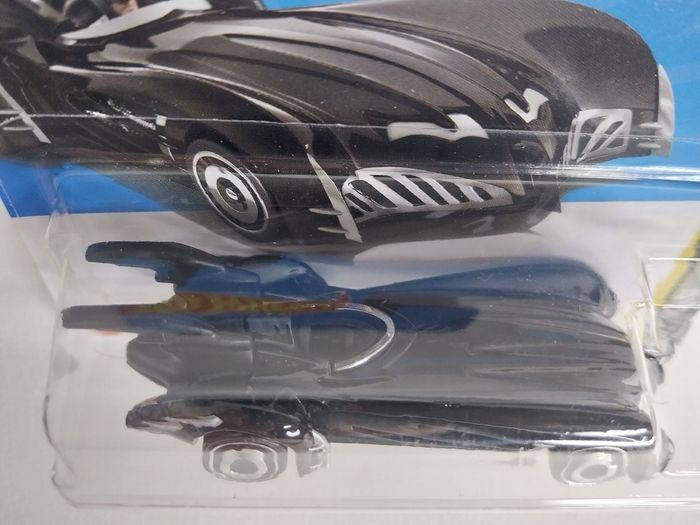 Hot Wheels Batman & Robin Batmobile 2024 - photo numéro 3