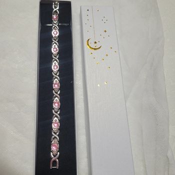 Bracelet neuf avec boîte neuve