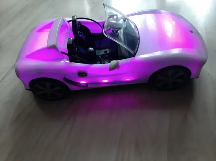 Véhicule Rainbow High voiture arc-en-ciel - photo numéro 4