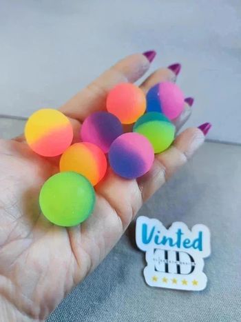 Balle rebondissante bi-color