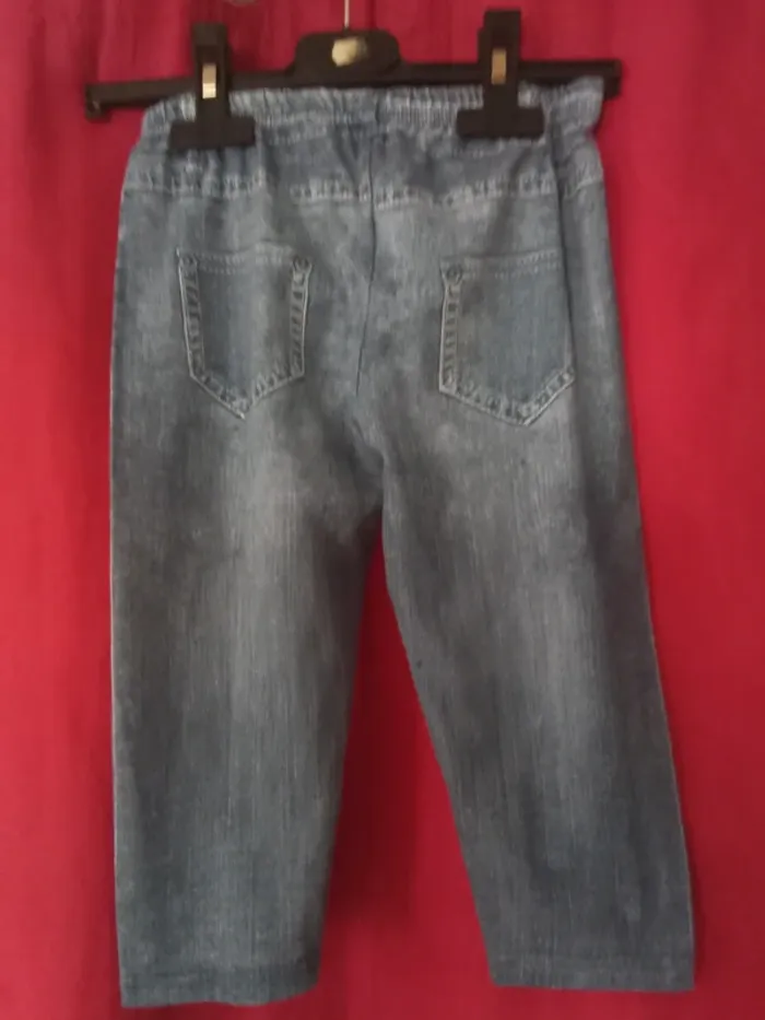 (104) Pantalon fin imitation jean 8 ans - photo numéro 2