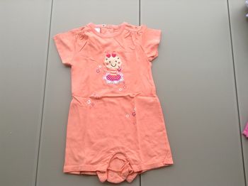 body une pièce court TEX fille 18 mois