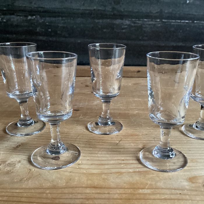 6 verres à liqueur sur pied - photo numéro 3