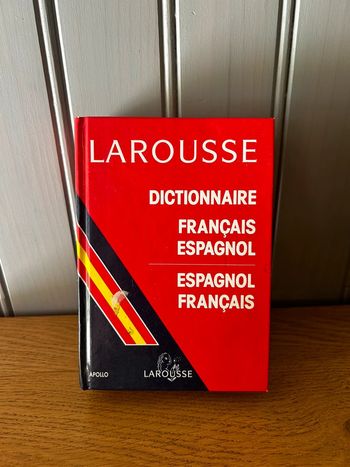 Dictionnaire Larousse espagnol