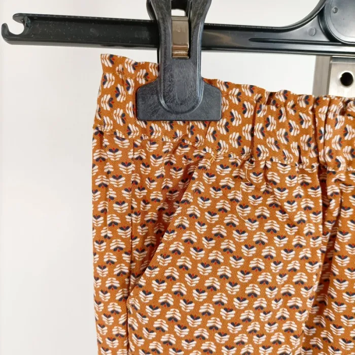 Pantalon fluide fille imprimé graphique Okaïdi – taille 110 cm – 5 ans – Neuf A1320 - photo numéro 4