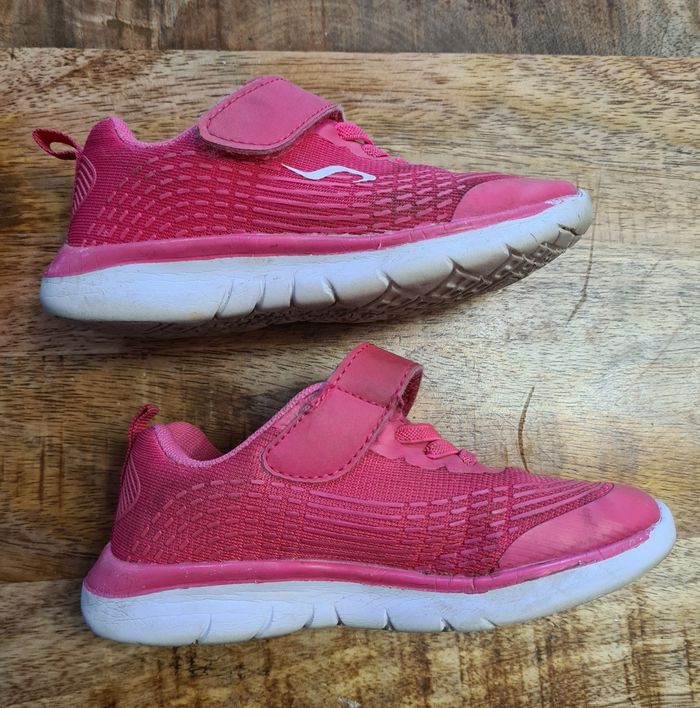 Basket avec scratch velcro rose pointure 27 - photo numéro 2