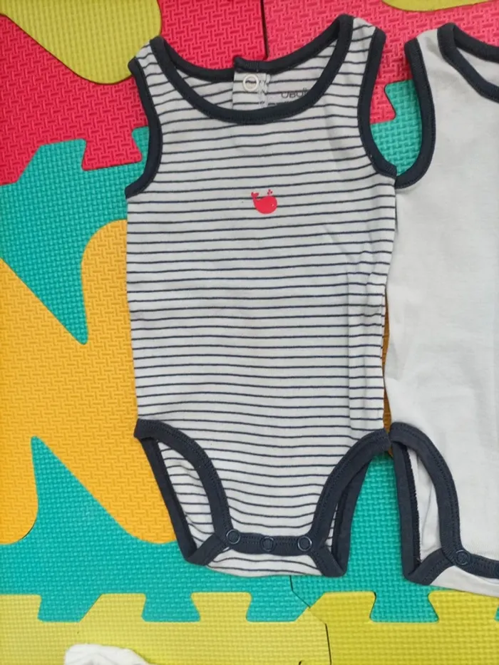 Lot de 3 bodies sans manches 3 mois - photo numéro 2