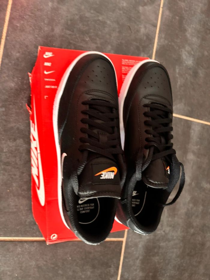 Baskets Nike P.38,5 Neuves unisex - photo numéro 2