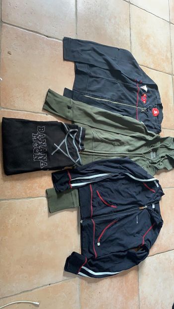 Lot de 3 gilets + un polo manches longues taille 38/40