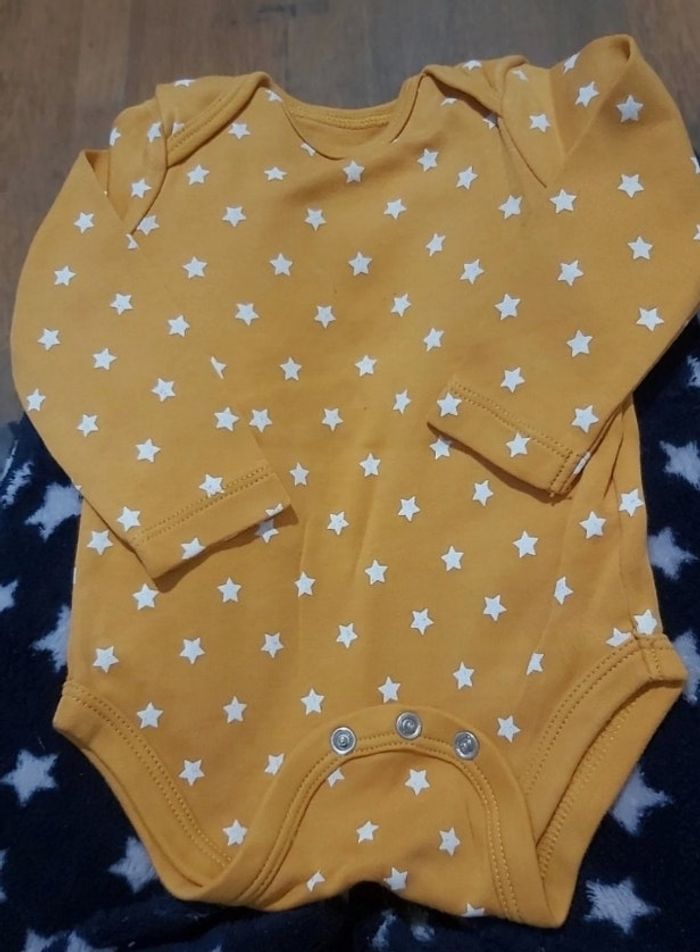 Body taille 3mois 62cm c&a