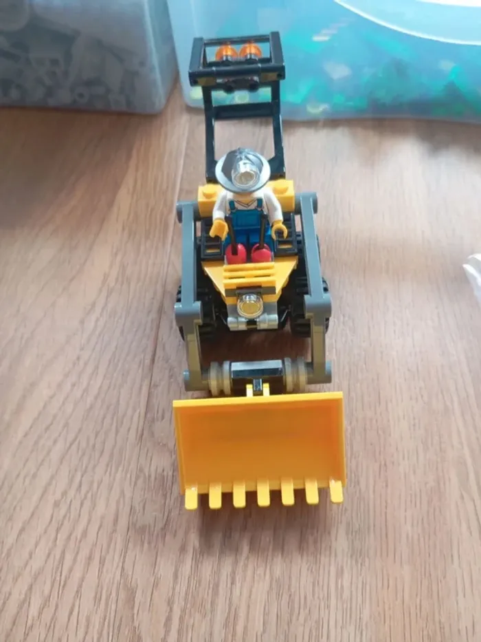 Lego le camion maxi benne de la mine 4201 - photo numéro 7