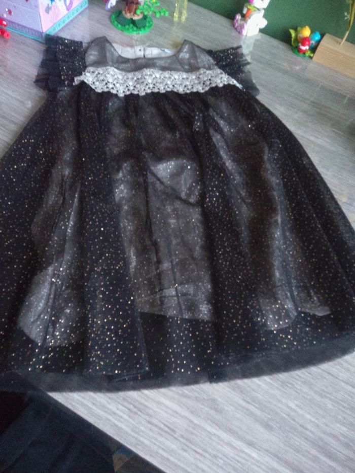 Robe noir