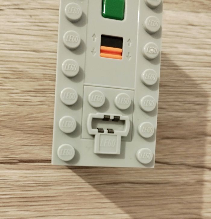 LEGO 8878 Boitier à piles rechargeables Power Functions - photo numéro 3