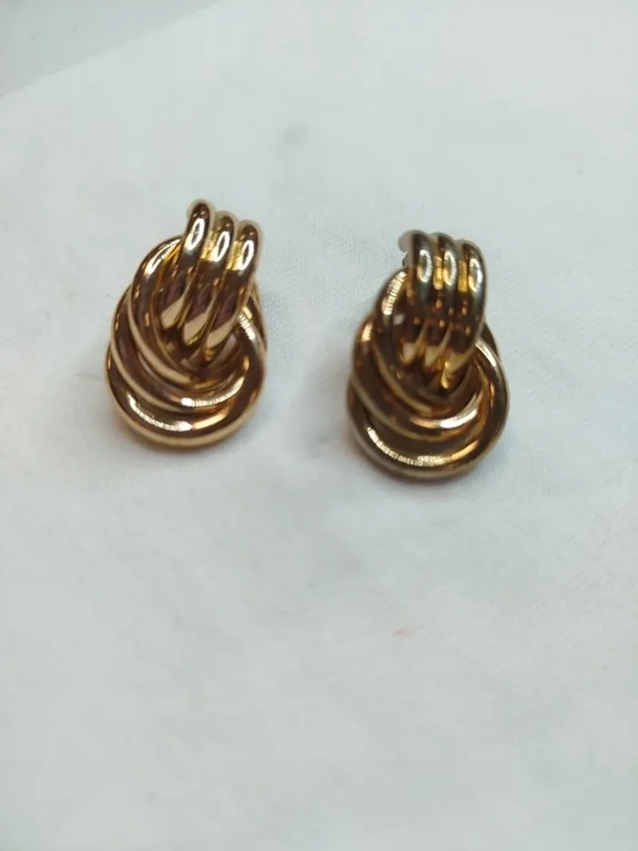 Boucle d'oreille anneaux - Trinity boucles dorée - puces avec fermoirs - photo numéro 8