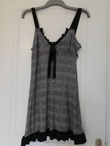 Nuisette noire et blanche à carreaux taille M