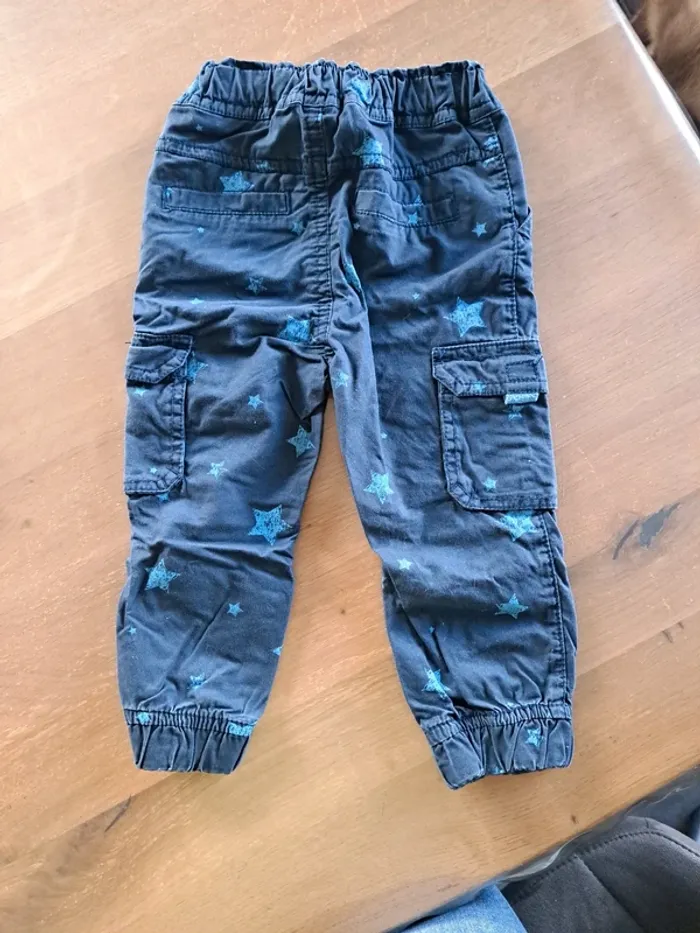 T-shirt et pantalon - photo numéro 6