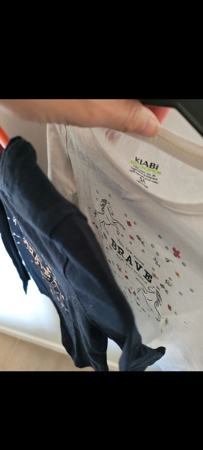 2 T-shirts à ma'ches lo'gued Kiabi 5ans - photo numéro 4