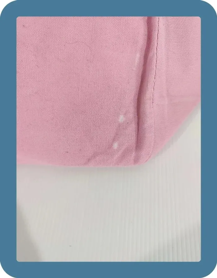 Petit sac à main rose et blanc Gant, bon état mais il y a plusieurs tâches, 18x19cm - photo numéro 2