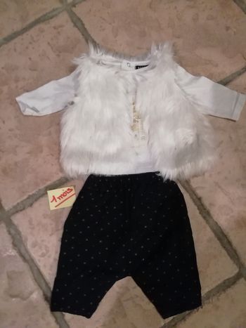 Ensemble t-shirt + boléro + pantalon fille